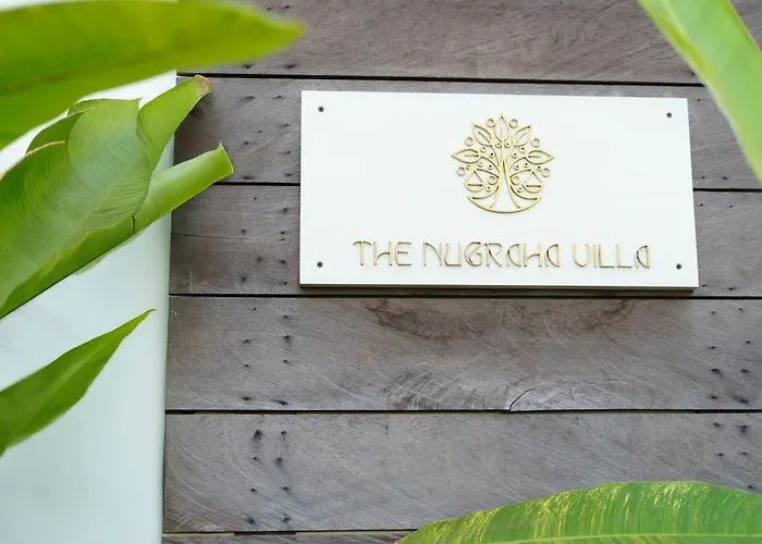 The Nugraha Private Pool With Rice Field View